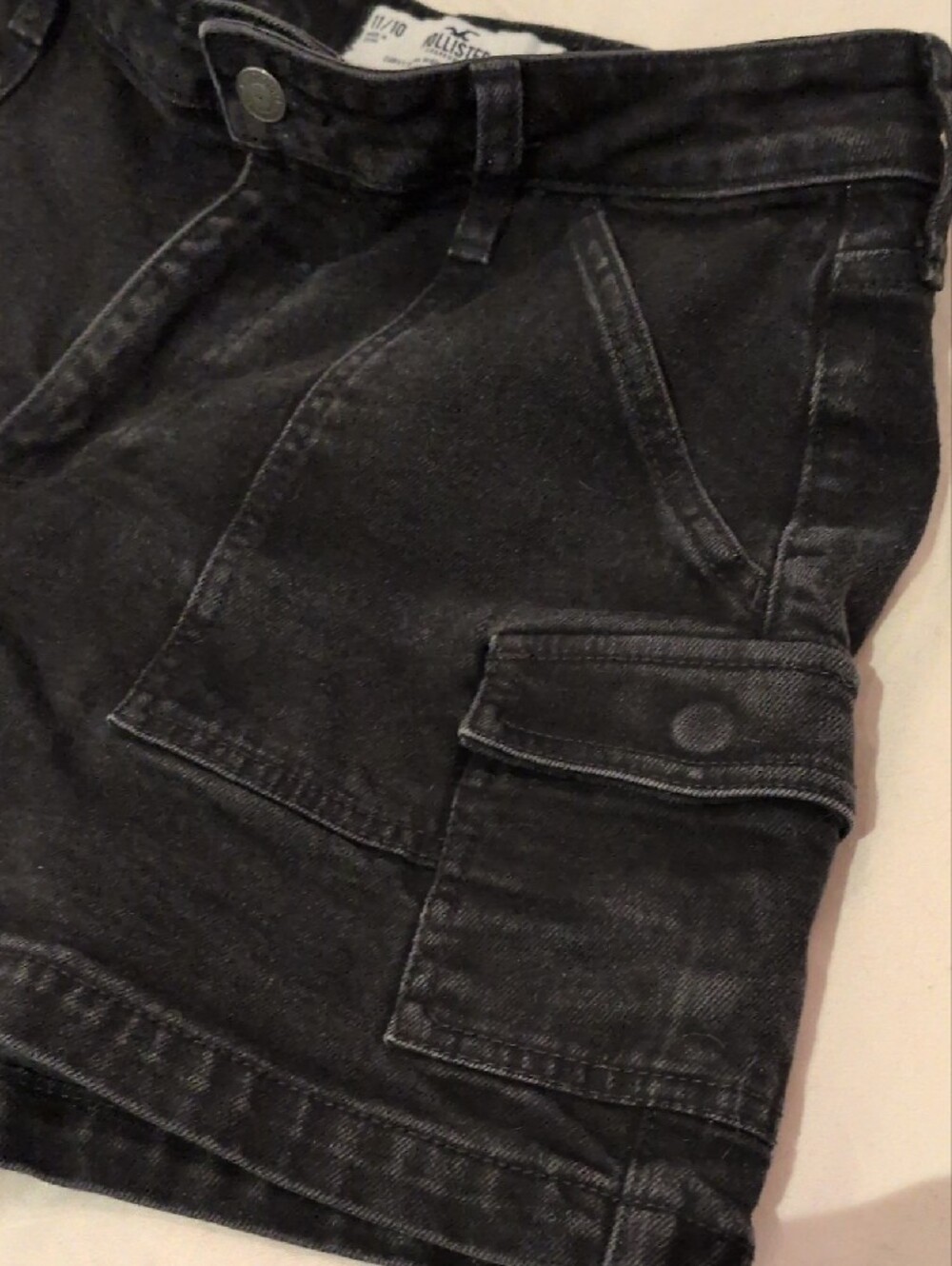 Hollister Washed Black Cargo Denim Shorts - Picture 4 of 4
